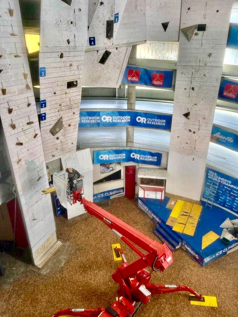 Parquery at the Ice Climbing World Cup