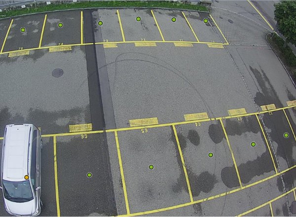 Parquery differentiates stains and tyre marks from vehicles