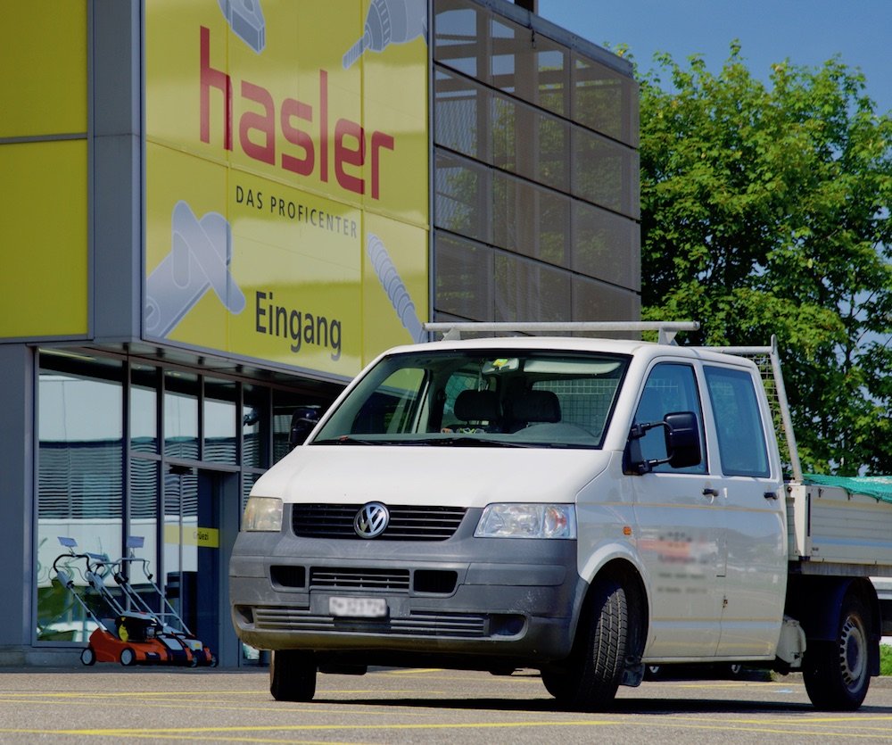 Parquery helps professionals who need a parking space while shopping