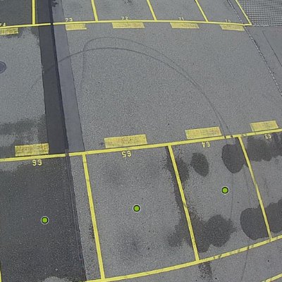 Parquery does not get confused by tyre marks or wet areas