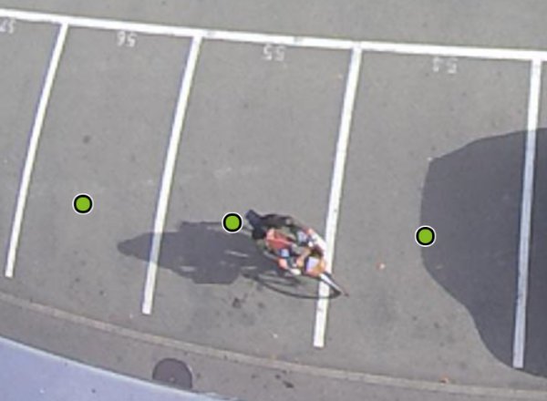Parquery differentiates passing cyclists from vehicles